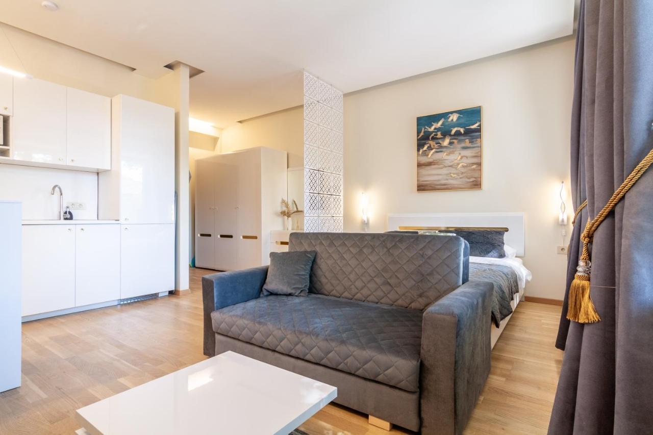 Central Square Apartments パランガ エクステリア 写真