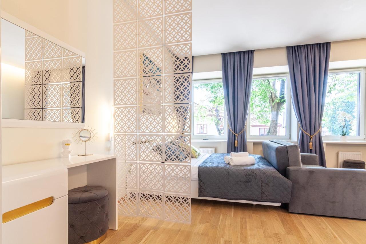 Central Square Apartments パランガ エクステリア 写真
