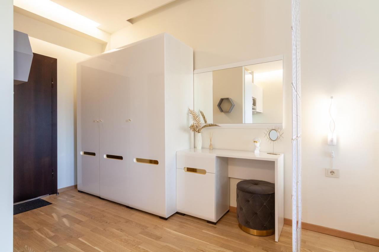 Central Square Apartments パランガ エクステリア 写真